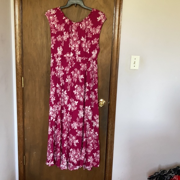 Relisted Torrid floral bohemian dress slits at bottom & keyhole at neckline - Picture 8 of 17